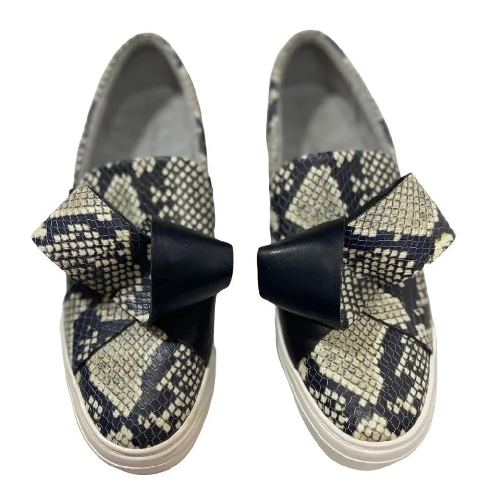 NINE WEST Women's Leather Faux Snakeskin Slip Ons Size 8.5 Med Sneakers Bows EUC